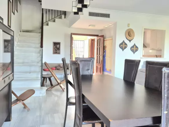 3-bedroom Villa In Alhaurín El Grande, Spain (242 M²)