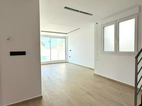 3-bedroom Villa In Torrevieja, Spain (120 M²)
