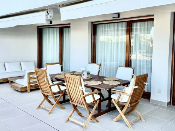 3-bedroom Apartment In Marbella, Spain (145 M²)