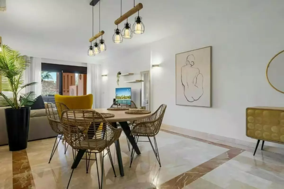 2-bedroom Apartment In Estepona, Spain (90 M²)