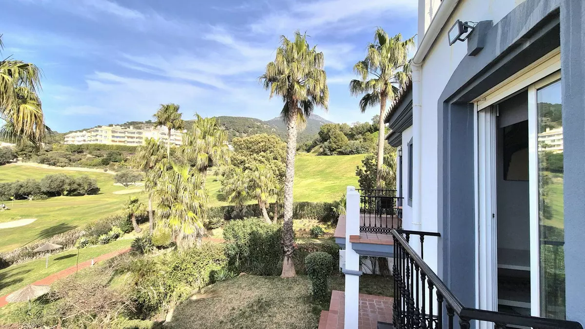 3-bedroom Villa In Alhaurín El Grande, Spain (242 M²)