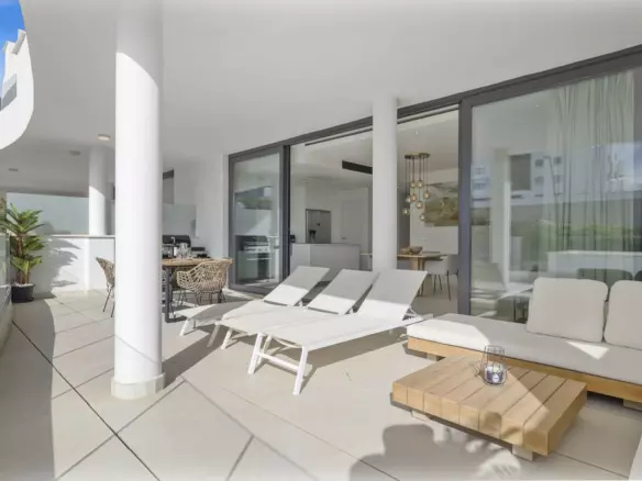 2-bedroom Apartment In Fuengirola, Spain (87 M²)