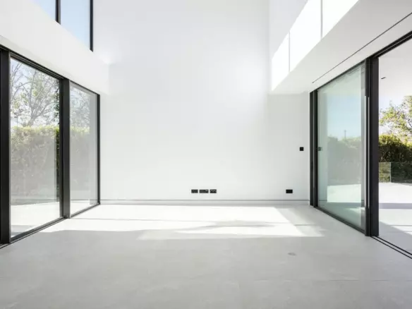 3-bedroom Villa In Marbella, Spain (447 M²)