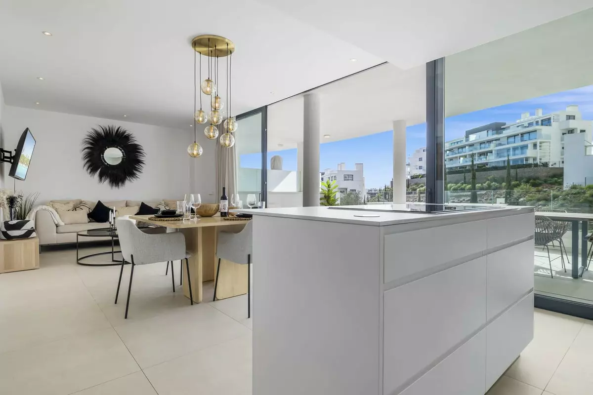 2-bedroom Apartment In Fuengirola, Spain (87 M²)