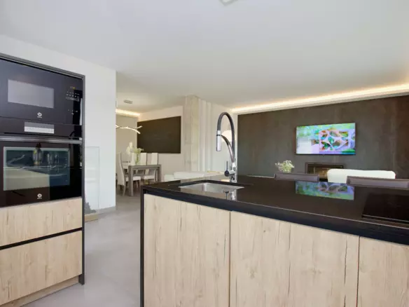 3-bedroom Villa In Alhaurín El Grande, Spain (166 M²)