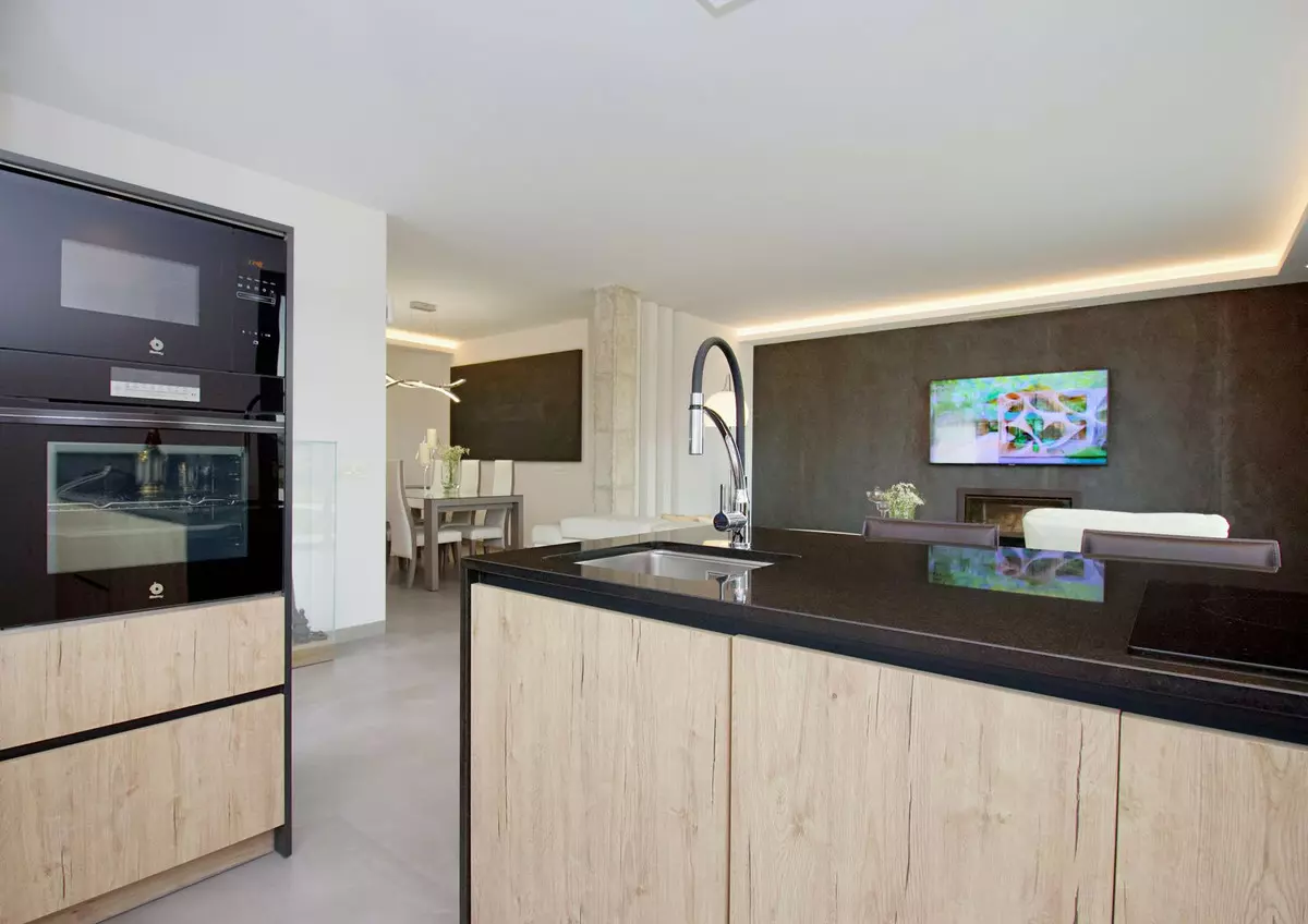 3-bedroom Villa In Alhaurín El Grande, Spain (166 M²)