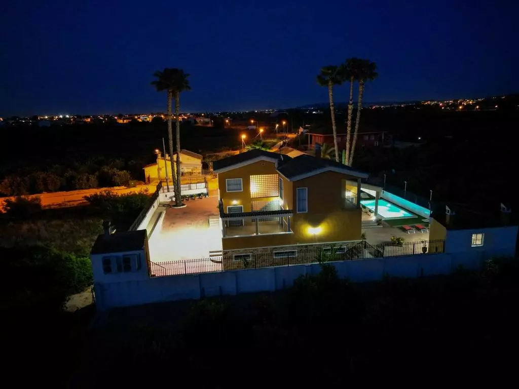 5-bedroom Town House In Orihuela, Spain (500 M²)