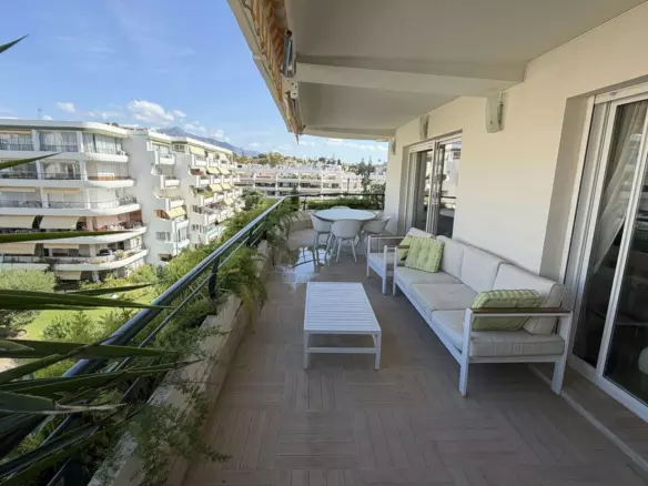 3-bedroom Apartment In Marbella, Spain (130 M²)