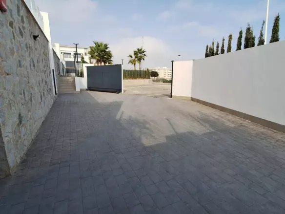 3-bedroom Apartment In Guardamar Del Segura, Spain (120 M²)