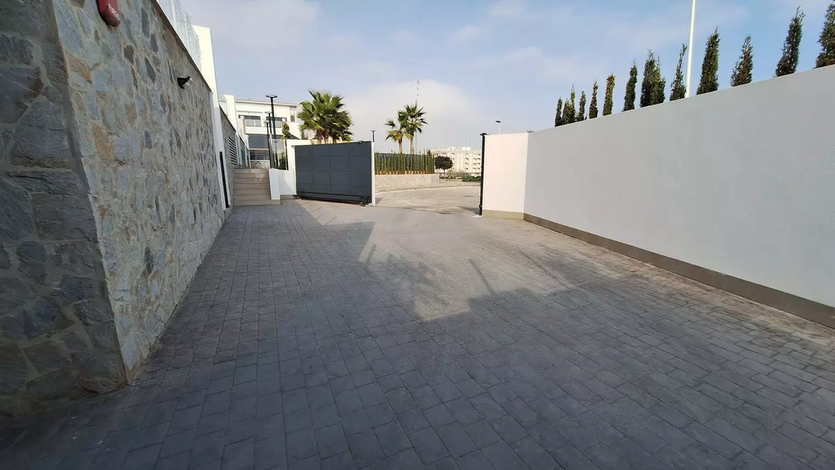 3-bedroom Apartment In Guardamar Del Segura, Spain (120 M²)