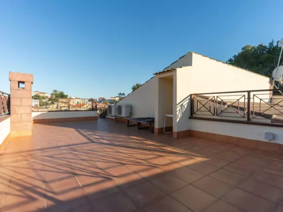 7-bedroom Villa In Orihuela, Spain (312 M²)
