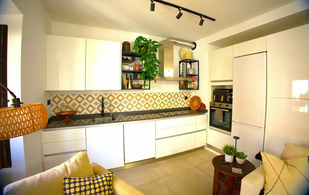 2-bedroom Apartment In Estepona, Spain (93 M²)