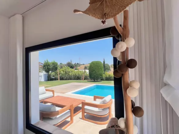 3-bedroom Villa In Estepona, Spain (257 M²)