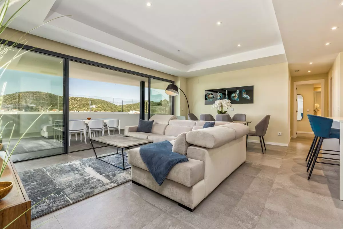 2-bedroom Apartment In Fuengirola, Spain (122 M²)