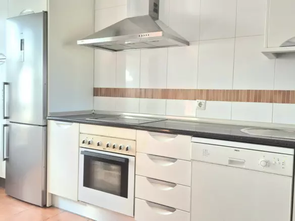 3-bedroom Villa In Alhaurín El Grande, Spain (242 M²)