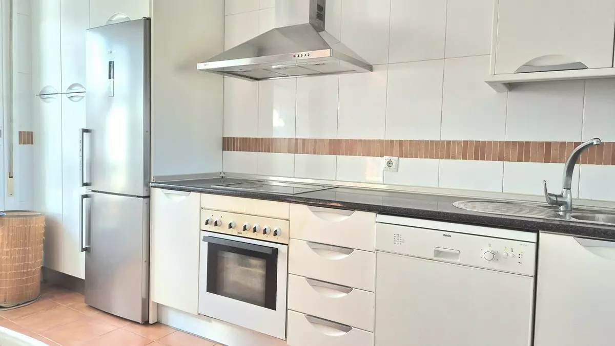 3-bedroom Villa In Alhaurín El Grande, Spain (242 M²)