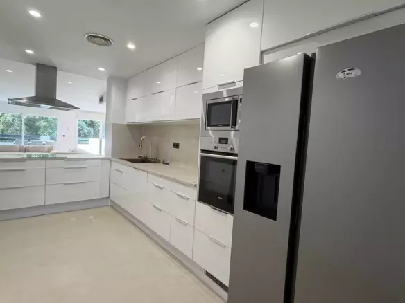 3-bedroom Apartment In Marbella, Spain (223 M²)