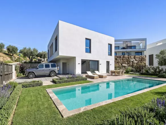 3-bedroom Villa In Mijas, Spain (133 M²)