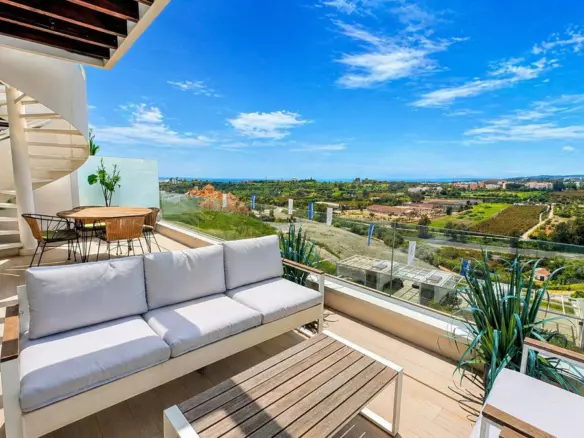 2-bedroom Apartment In Estepona, Spain (75 M²)