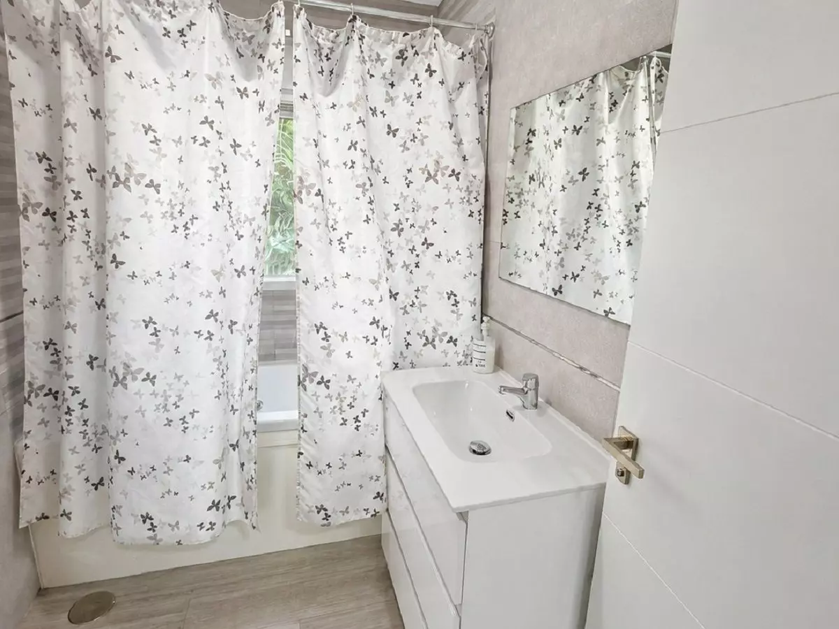 3-bedroom Apartment In Málaga, Spain (115 M²)