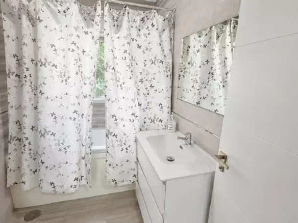 3-bedroom Apartment In Málaga, Spain (115 M²)