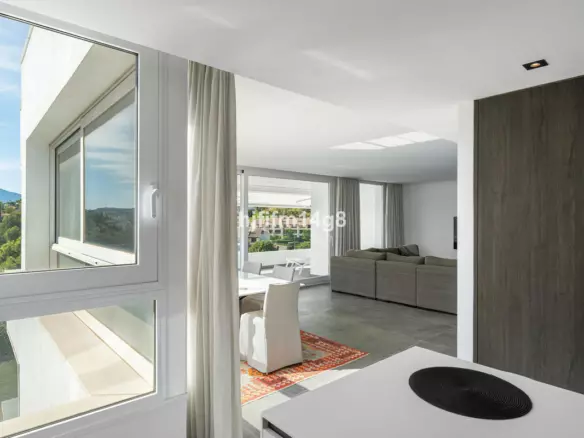 3-bedroom Apartment In Benahavis, Spain (155 M²)