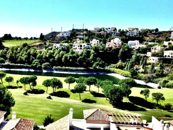 3-bedroom Apartment In Benahavis, Spain (108 M²)