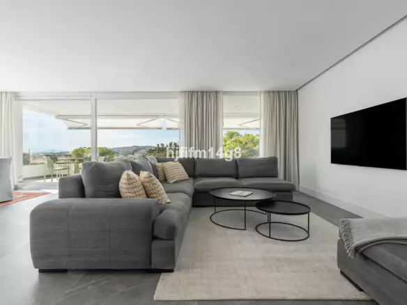 3-bedroom Apartment In Benahavis, Spain (155 M²)