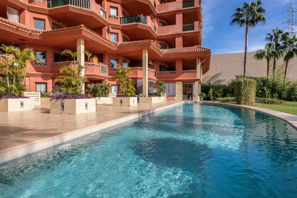 2-bedroom Apartment In Benalmádena, Spain (91 M²)