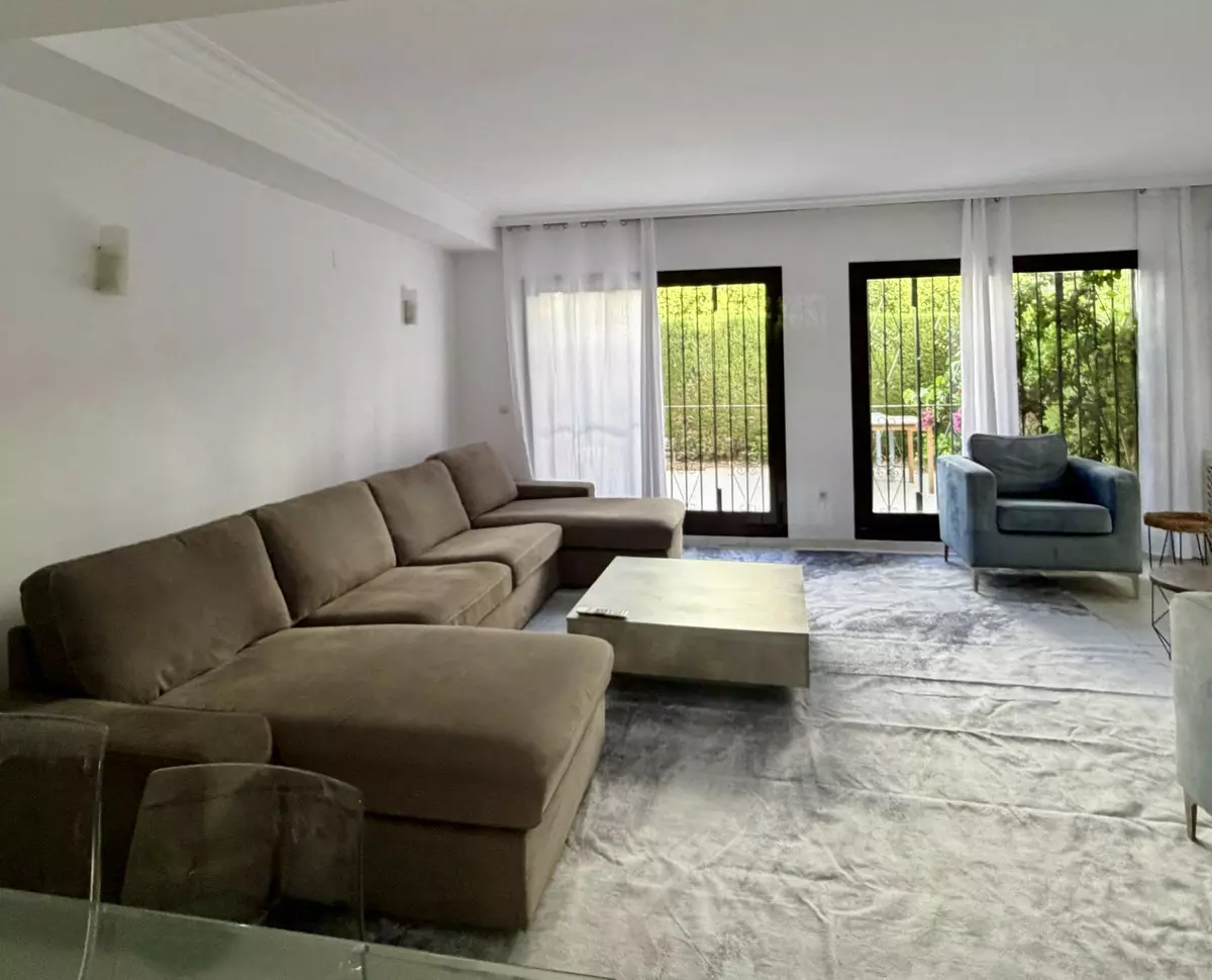 3-bedroom Town House In Marbella, Spain (171 M²)