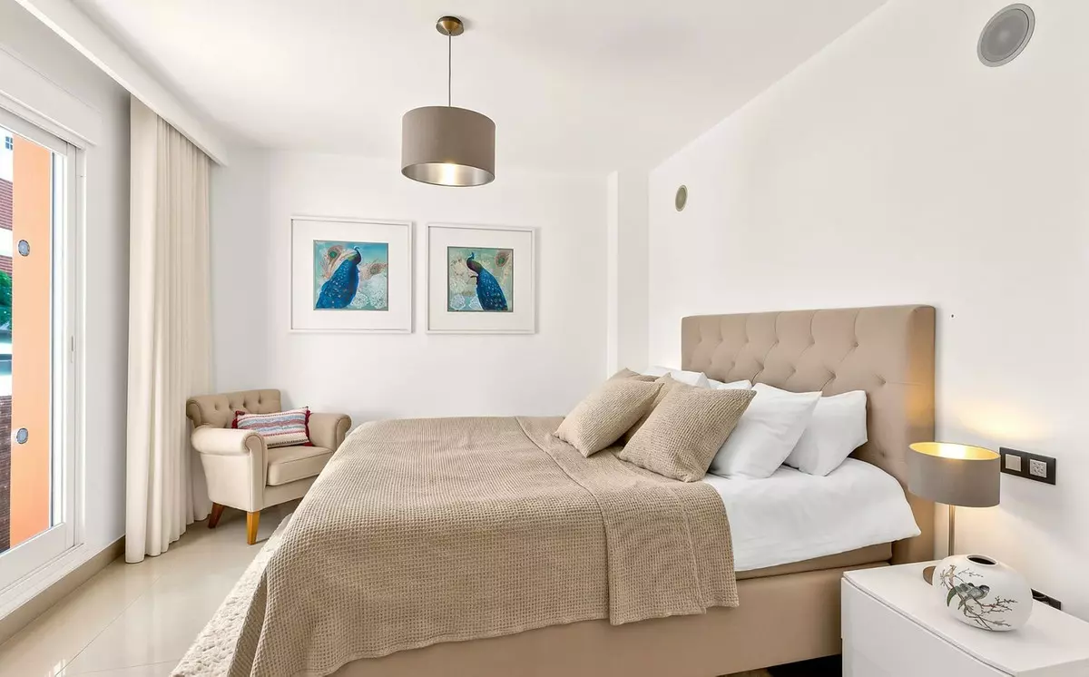 3-bedroom Apartment In Estepona, Spain (90 M²)