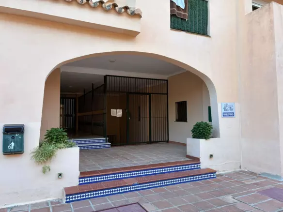 3-bedroom Apartment In Estepona, Spain (121 M²)