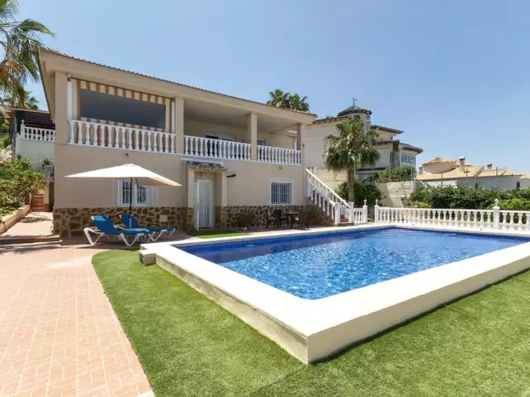 5-bedroom Villa In Algorfa, Spain (272 M²)
