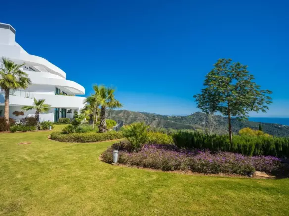 3-bedroom Apartment In Marbella, Spain (130 M²)