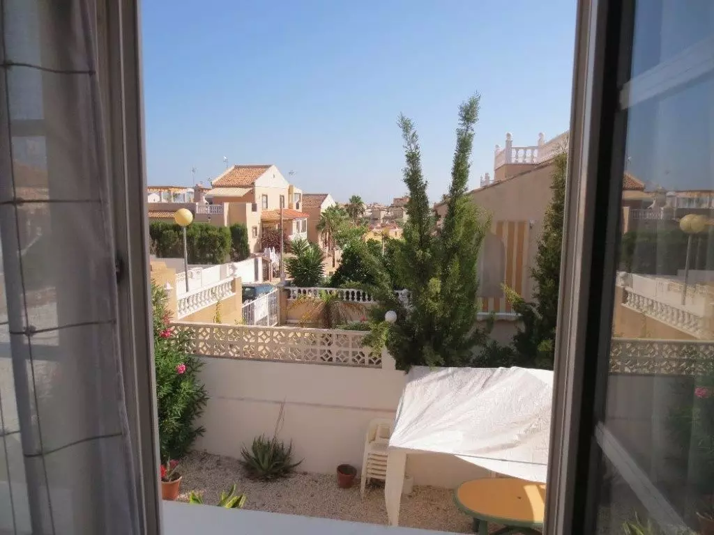 6-bedroom Villa In Orihuela, Spain (175 M²)