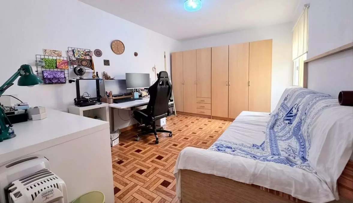3-bedroom Apartment In Alicante, Spain (96 M²)