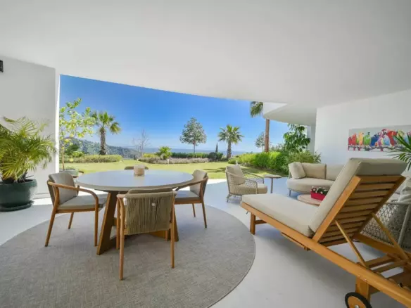 3-bedroom Apartment In Marbella, Spain (130 M²)