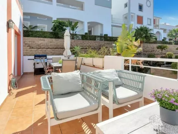 3-bedroom Apartment In Estepona, Spain (115 M²)