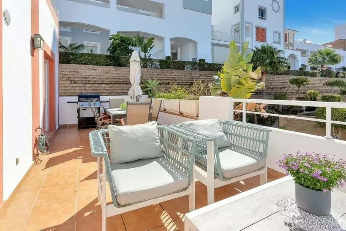 3-bedroom Apartment In Estepona, Spain (115 M²)