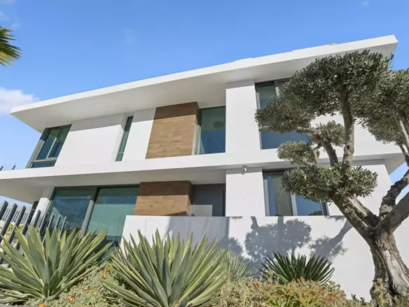 3-bedroom Villa In Benidorm, Spain (227 M²)