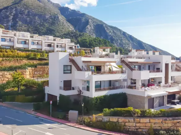 3-bedroom Apartment In Istan, Spain (140 M²)