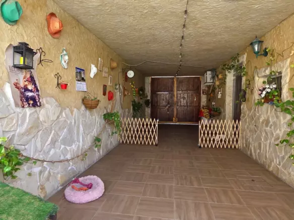 5-bedroom Town House In San Isidro, Spain (300 M²)
