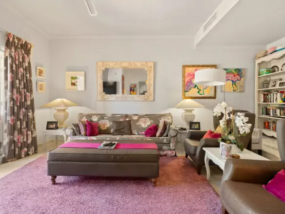 3-bedroom Town House In Marbella, Spain (252 M²)