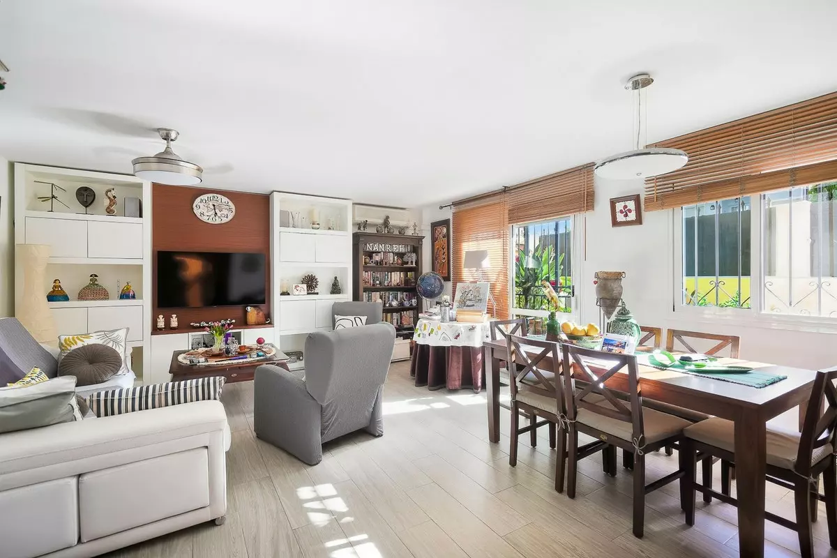 4-bedroom Town House In Benalmádena, Spain (195 M²)