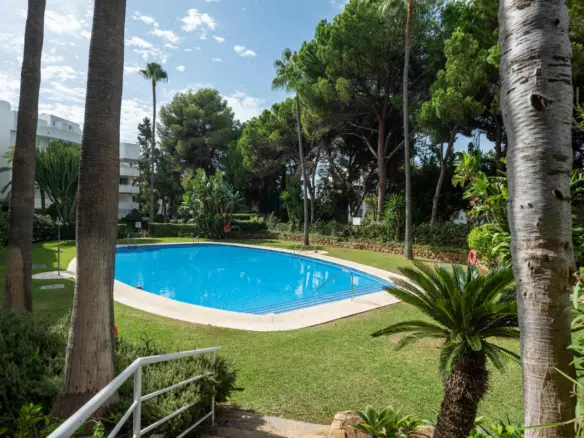 3-bedroom Apartment In Marbella, Spain (121 M²)