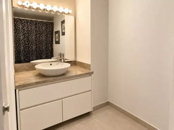 3-bedroom Apartment In Estepona, Spain (70 M²)