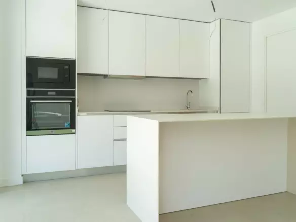 3-bedroom Villa In Estepona, Spain (140 M²)