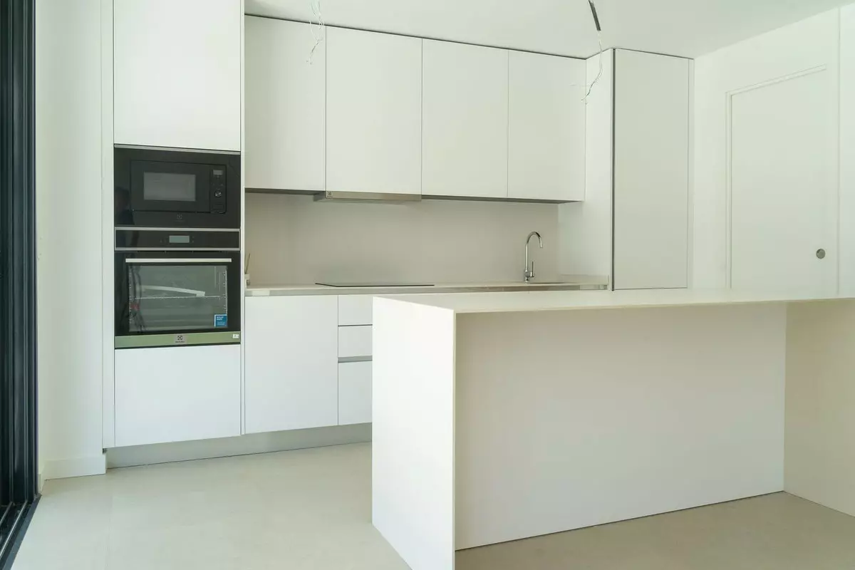 3-bedroom Villa In Estepona, Spain (140 M²)