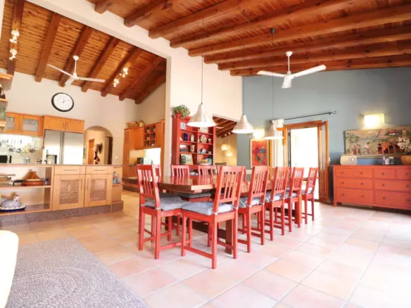 7-bedroom Villa In Catral, Spain (396 M²)