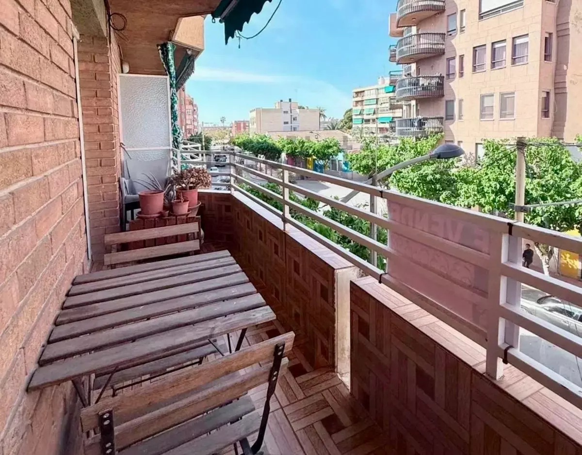 3-bedroom Apartment In Alicante, Spain (96 M²)